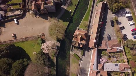 toma aérea, de arriba hacia abajo del río stour en canterbury, kent