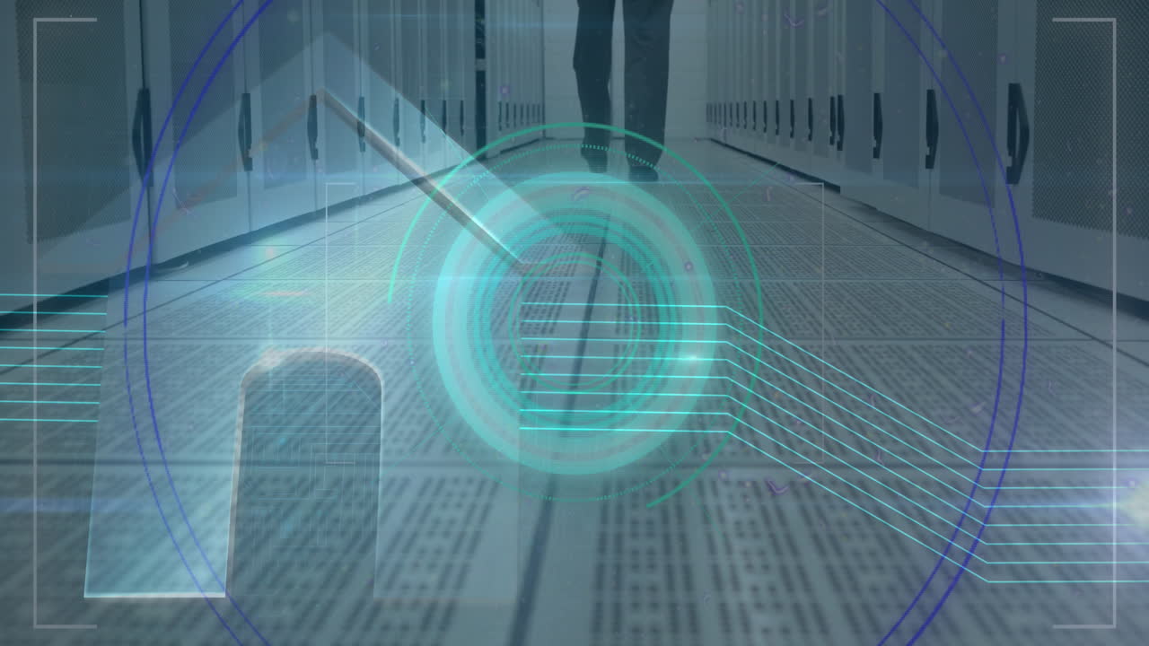 animación de escaneo de alcance sobre el hombre caminando en la sala de tecnología con servidores de computadora en el fondo