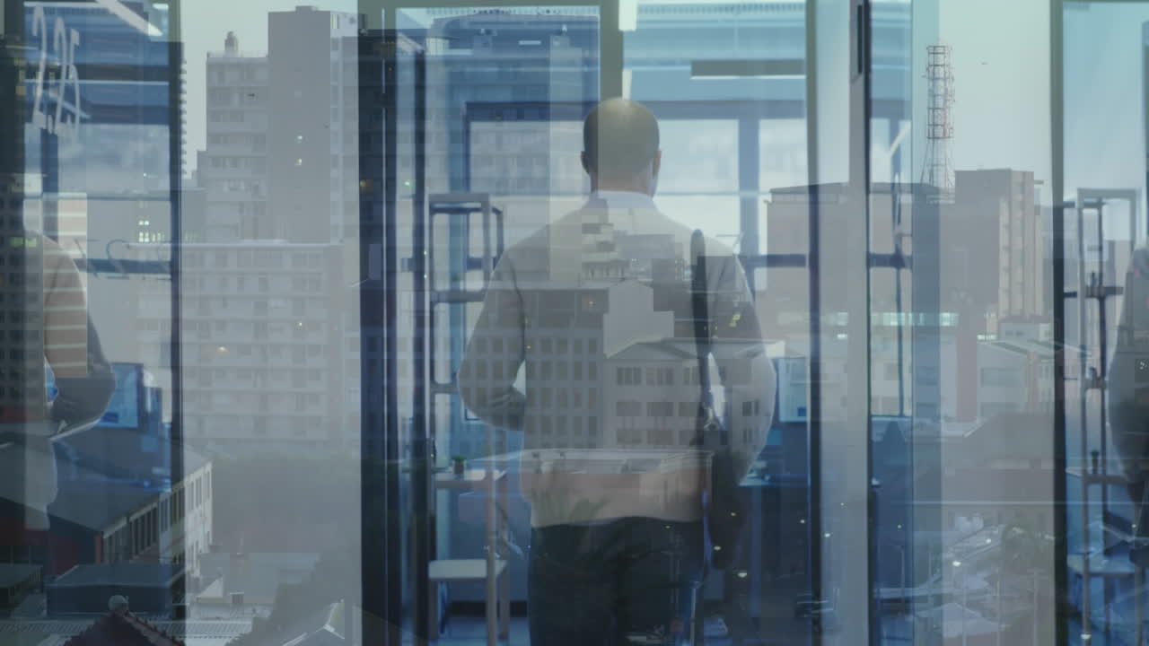 animación del procesamiento de datos financieros sobre diversos datos de personas de negocios sobre oficinas modernas