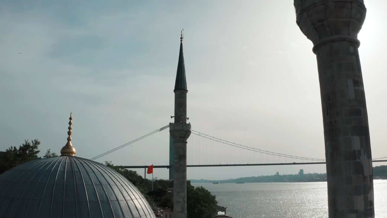 vista aérea de la mezquita de beylerbeyi en estambul