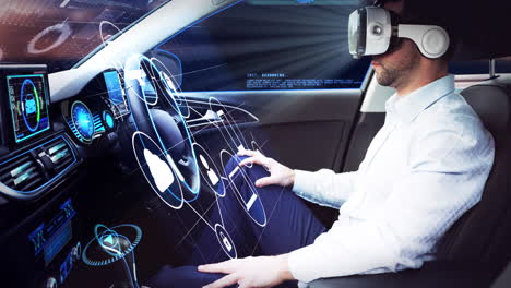 animación de iconos digitales sobre un hombre de negocios que usa auriculares vr en un coche autónomo