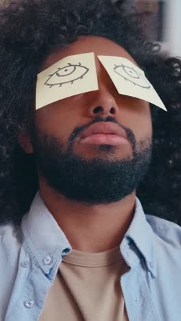Creative mind games unfold in a playful moment of selfexpression