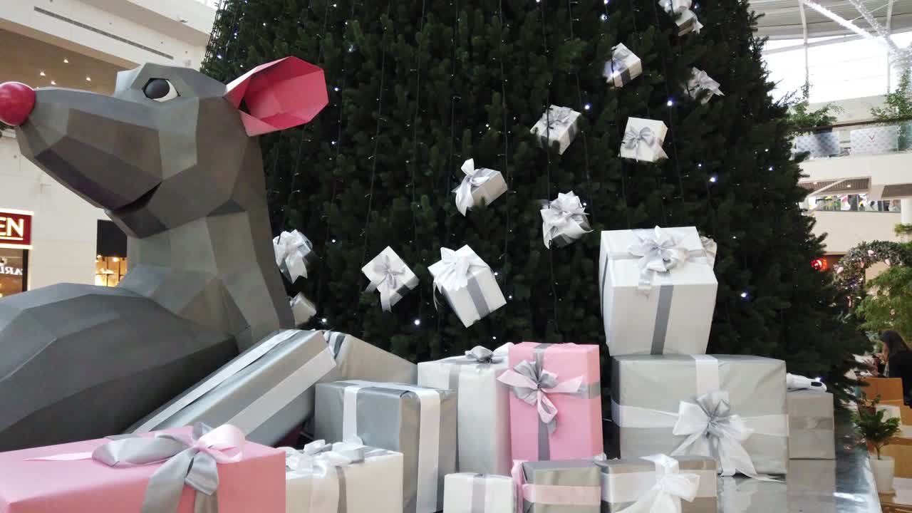 Albero di Natale nel centro commerciale