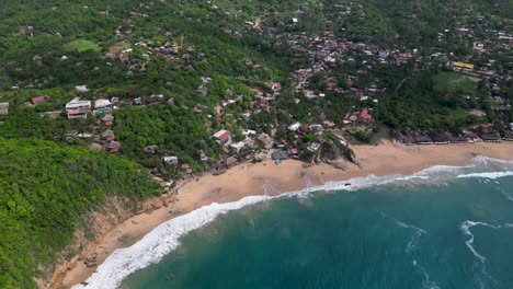 Sobrevolando-El-Paraíso:-La-Perspectiva-De-Un-Dron-En-Mazunte,-Oaxaca