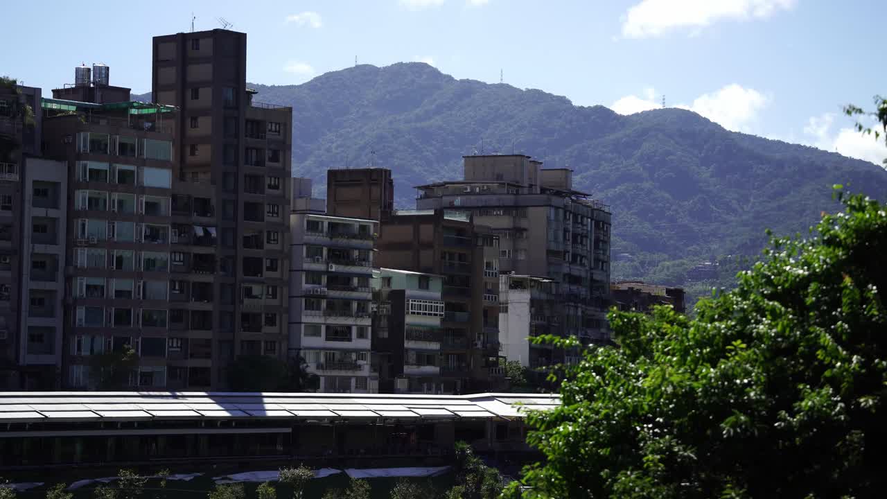 Taipei Bitan Scenic Area City Skyline