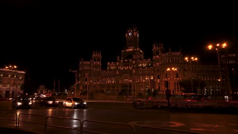 Lapso-De-Movimiento-Nocturno-Del-&quot;palacio-De-Cibeles&quot;-En-Madrid