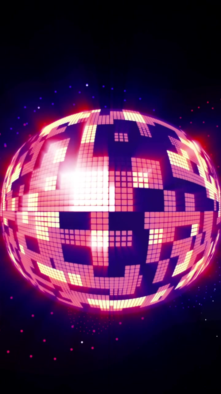Animazione di una sfera da discoteca su forme e fuochi d'artificio su sfondo nero.