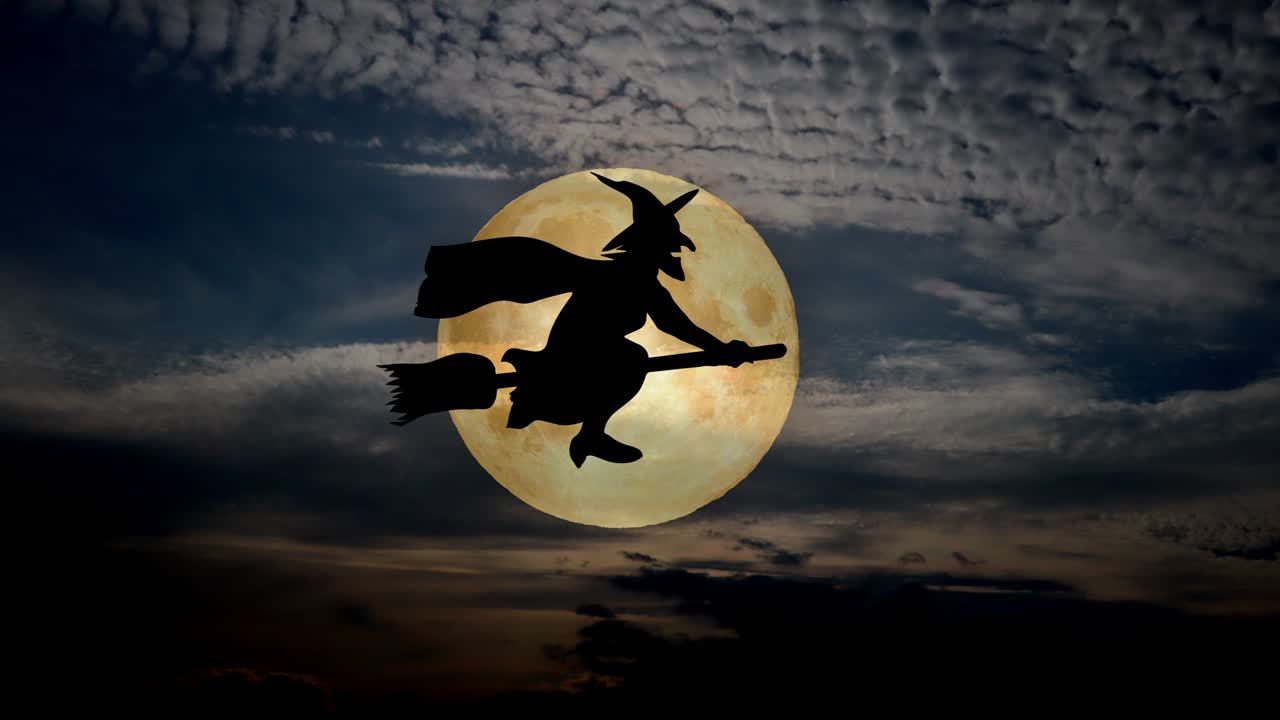 halloween scena spaventosa sullo sfondo con cielo notturno e luna, mosca incantatrice