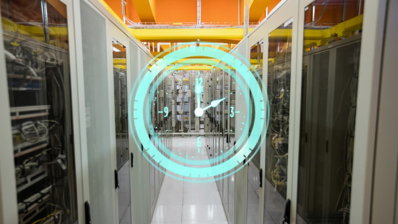 animación del reloj en movimiento sobre la sala del servidor