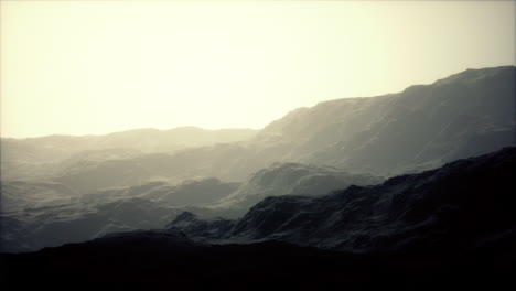 Landschaft-Der-Vom-Nebel-Bedeckten-Dolomitenkette