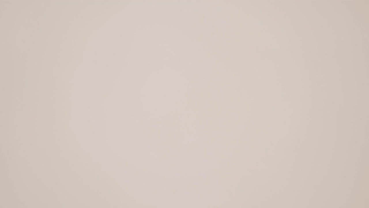 tapones para los oídos con las manos