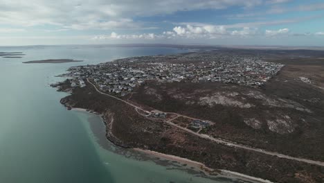 Suburbio-De-Myburgh-Park-En-Langebaan-Desde-Shark-Bay-En-Sudáfrica