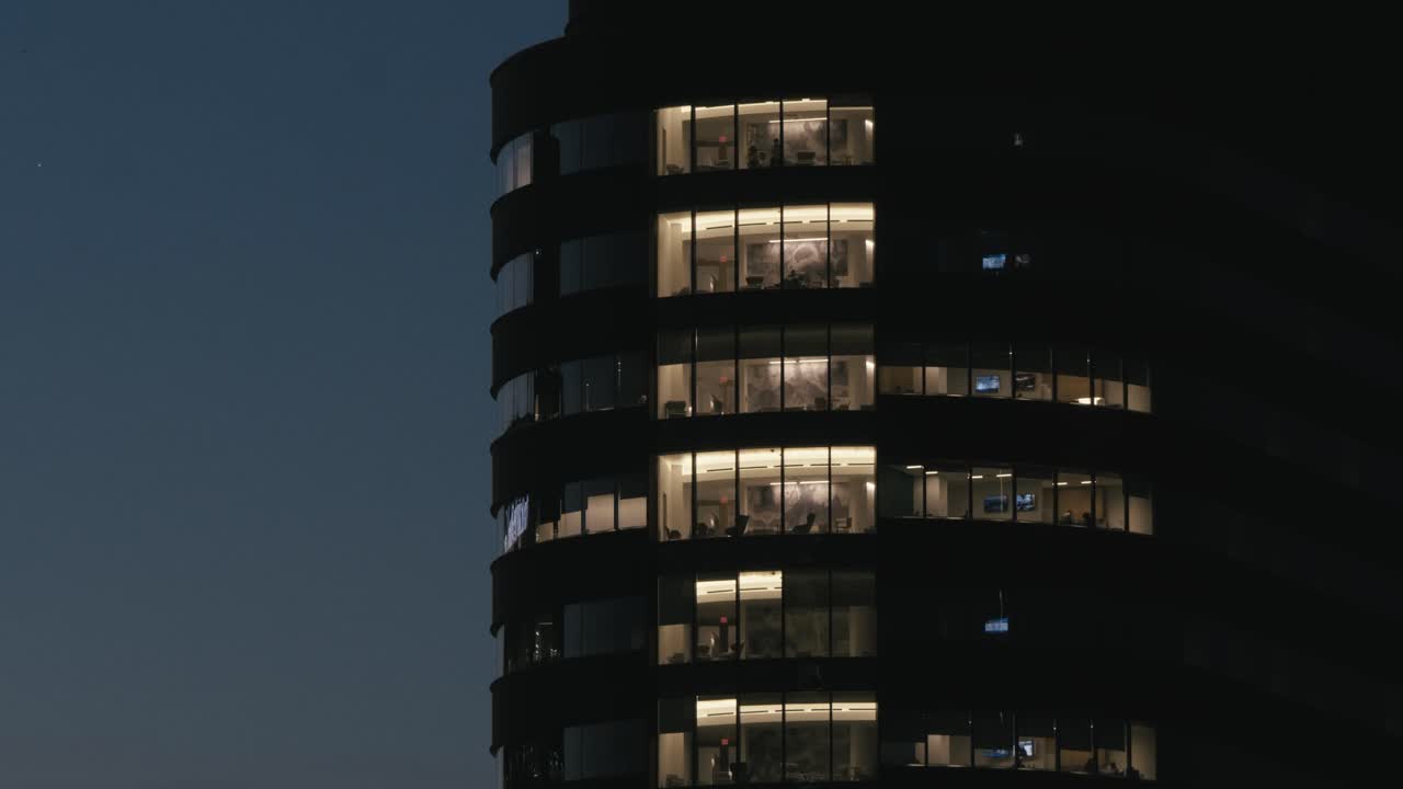 Pavilion at the Hospital of the University of Pennsylvania, dusk