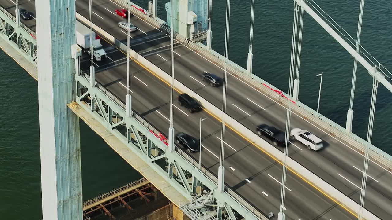 Dynamic view of vehicles crossing a bridge in New York City
