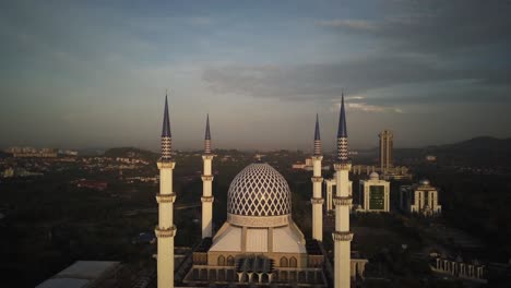 imágenes aéreas - amanecer en una mezquita.