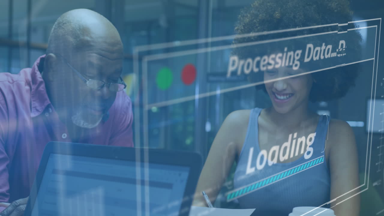 animación del procesamiento de datos financieros sobre diversas personas de negocios que trabajan en la oficina