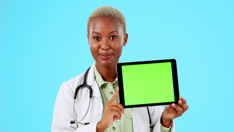 Woman-doctor,-tablet-and-green-screen-isolated