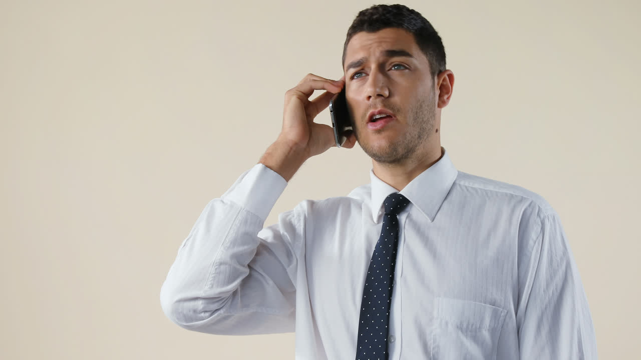 ⁇ 드폰으로 이야기하는 임원 4k 4k