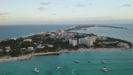 Aerial-View-Isla-Mujeres,-Cancun,-Mexico