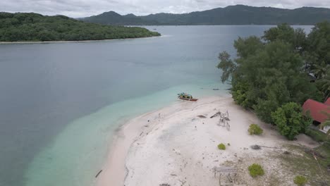 Techo-De-Colmena-De-Cabañas-Gili-Nanggu-En-La-Isla-Turística,-Lombok