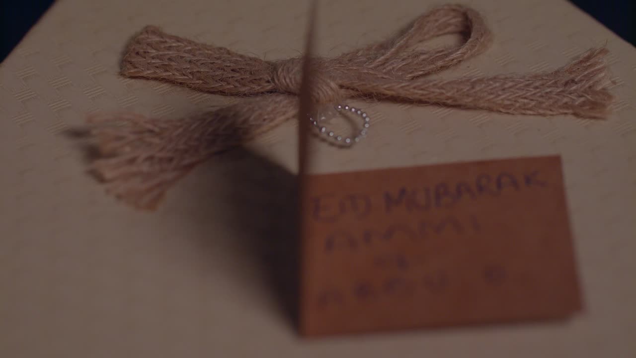Eid Holiday Gift with card for Mom and Dad