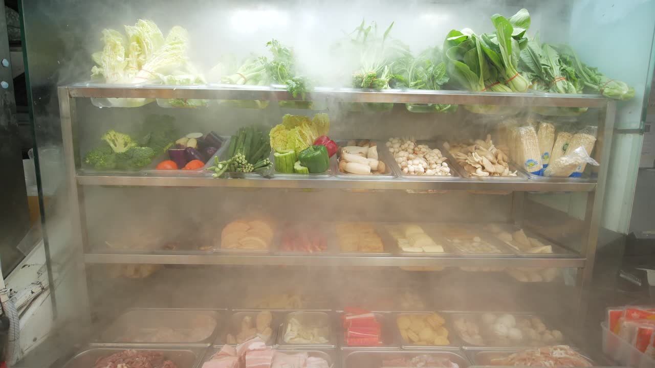 exhibición de ingredientes de la olla caliente