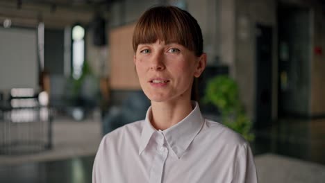 woman portrait in modern office