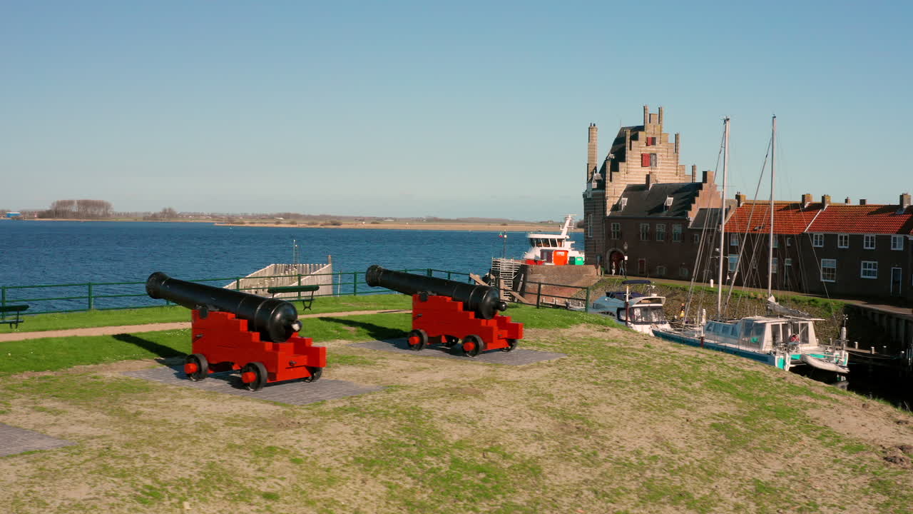 антенна: старые каноны в историческом городе веере