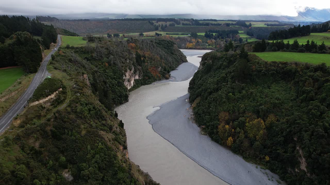 Aerial View Of Water Flowing Through The Rakaia River - Rakaia Gorge Lookout In Mount Hutt, New Zealand.