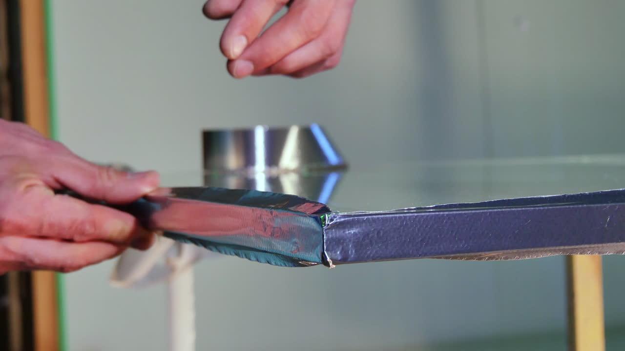 instalación de vidrio con cinta adhesiva