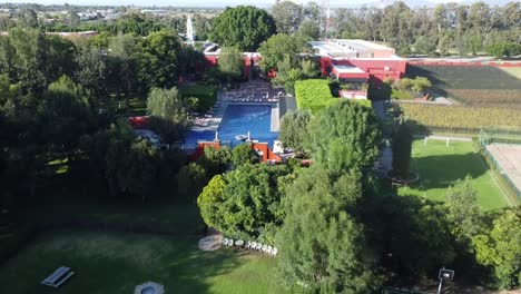 Aerial-Over-A-Sports-Complex-In-Santiago-De-Querétaro,-Mexico