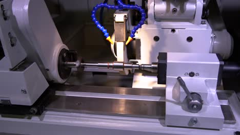 máquina de fresado cnc para el trabajo de metales.