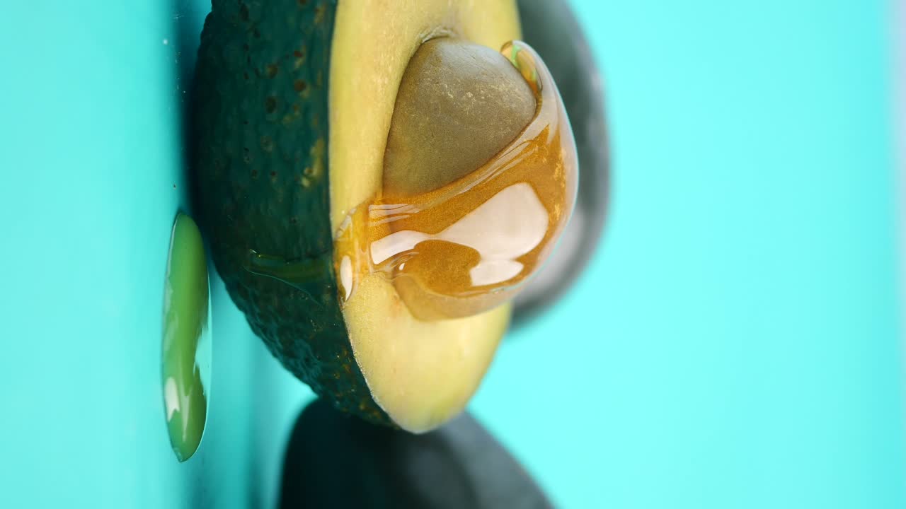 Avocado with Honey