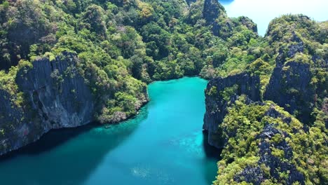 Wide-aerial-shot-of-big-lagoon,-small-lagoon,-El-nido,-Palawan,-Philippines