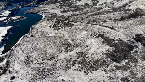 cordillera nevada de wasatch hasta el cañón de emigración en utah en un día claro