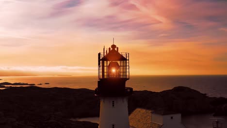 Faro-Costero.-El-Faro-De-Lindesnes-Es-Un-Faro-Costero-En-El-Extremo-Sur-De-Noruega.