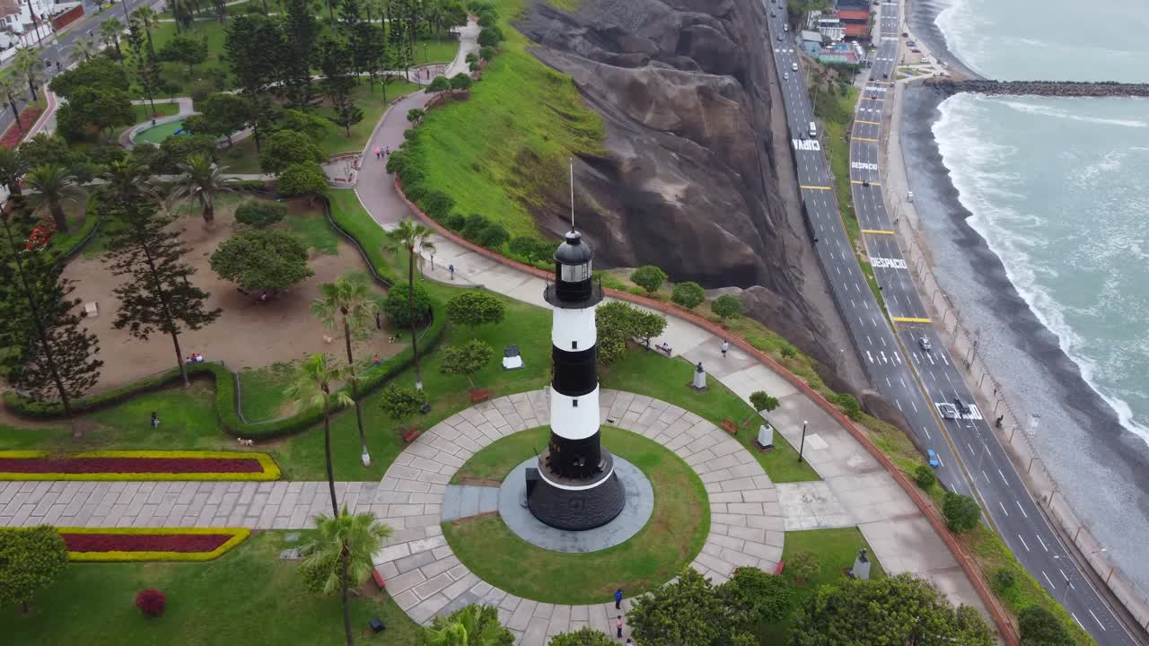 video drone de un faro en miraflores