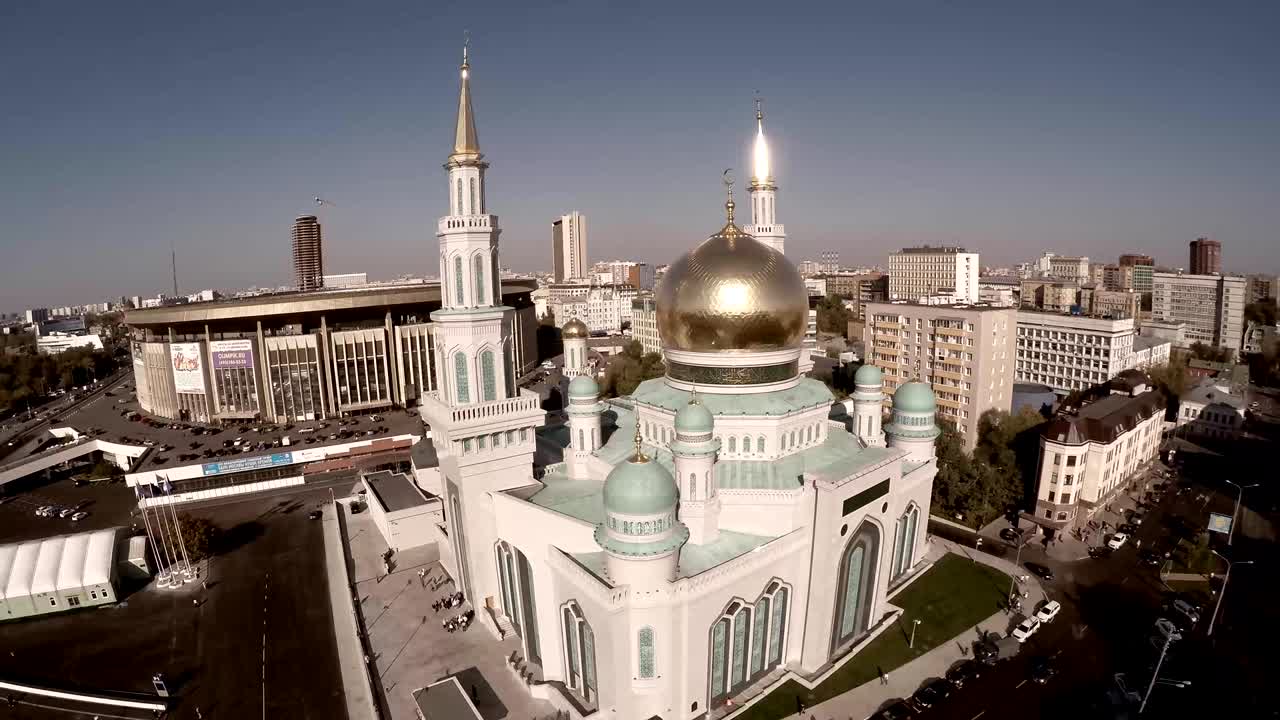 Aerial shot of Moscow Cathedral Mosque. New religion construction in Russia. Largest in Europe. Unique aerial quadcopter footage. Moscow Cathedral Mosque, Russia. The main mosque in Moscow, new landmark.