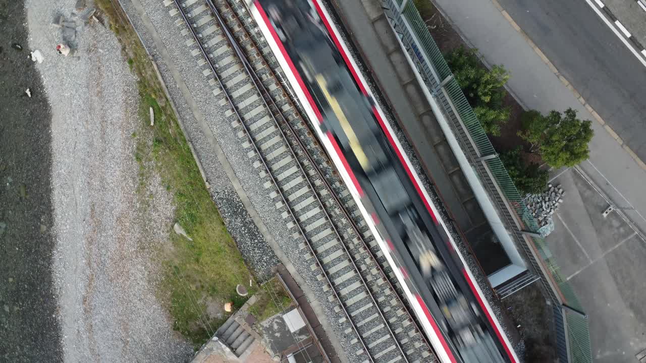 4k의 드론이 있는 카폴라라고 기차역의 영상