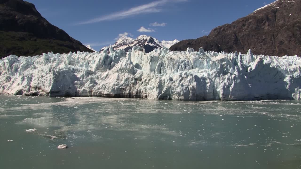 glaciar margerie y monte tlingit, mt fairweather al fondo