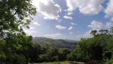 Timelapse-of-green-landscape-in-capital-city-of-Honduras,-Tegucigalpa