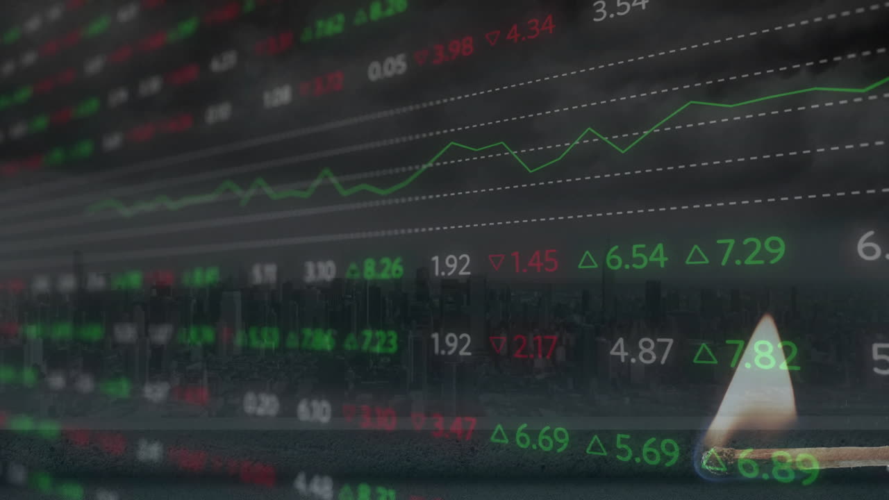 Animazione di elaborazione dati finanziari su fiammifero acceso.