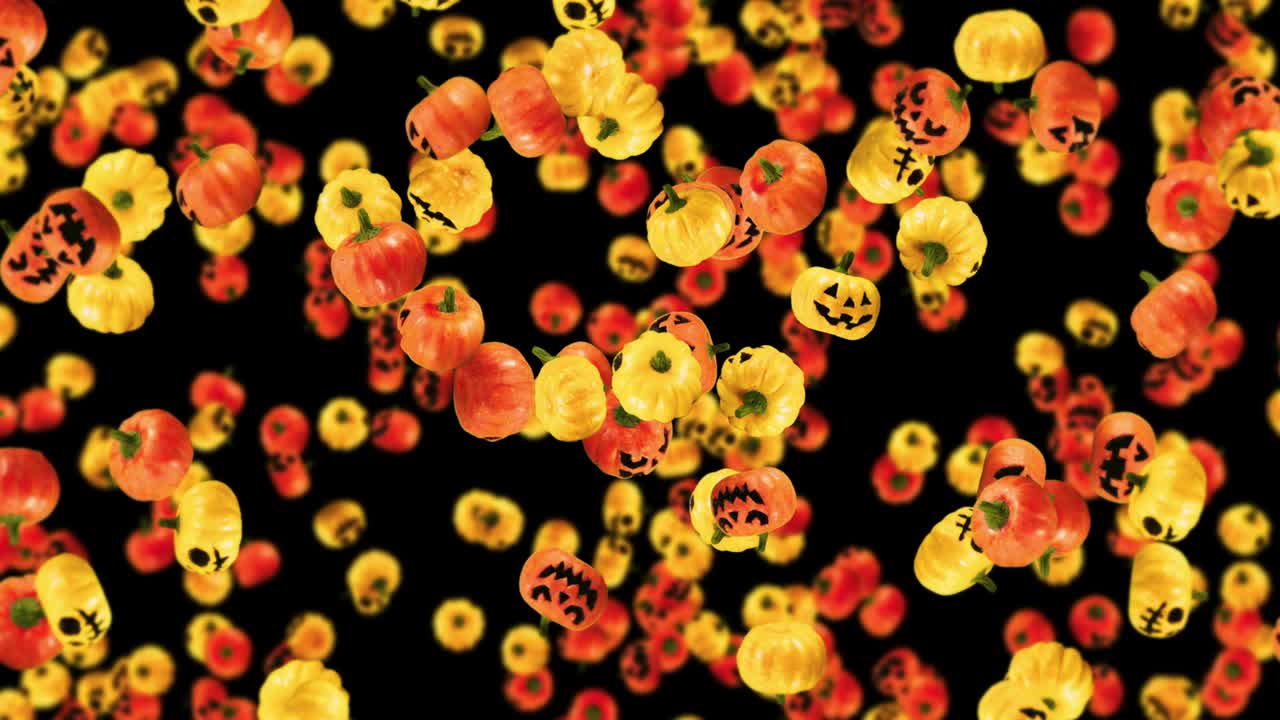 흑색 배경에 많은 오렌지색과 노란색 호박을 날아다니며, 미소와 함께 만화 얼굴, 할로윈 휴가에 대한 3d 애니메이션, 루프 애니메이션.
