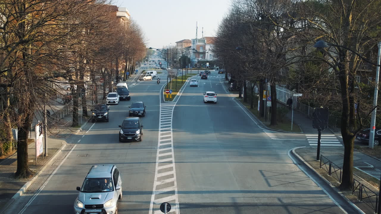 уличный вид города в италии