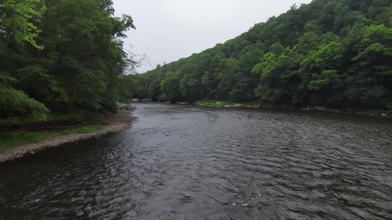 4K Luftvideoer Allegheny National Forest Flod