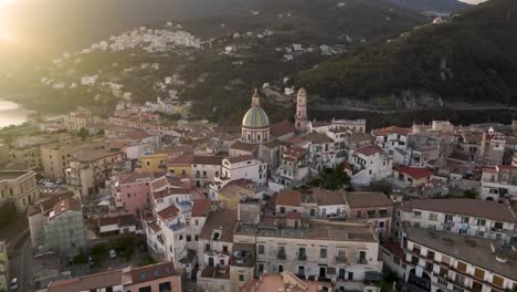 Salerno,-Italien-Luftdrehung-Von-Rechts-Nach-Links