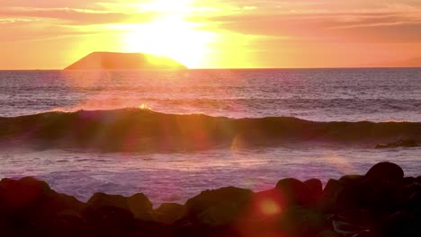 puesta de sol sobre las islas galápagos ecuador 2
