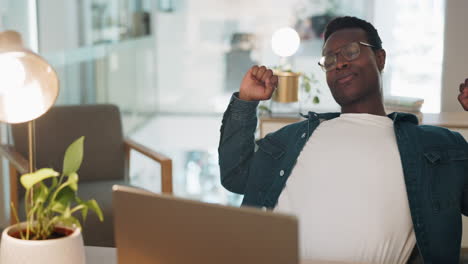 Cansado,-Hombre-De-Negocios-Y-Fatiga-De-Un-Online