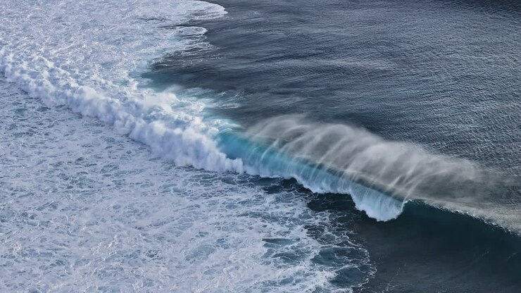 Powerful Ocean Wave