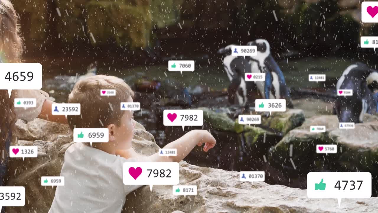 스마트폰을 사용하는 아프리카계 미국인 남성 위에 숫자를 가진 소셜 미디어 아이콘의 애니메이션